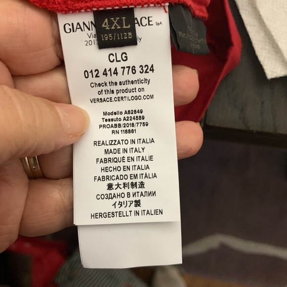 NWT Versace Red Flying Pig & Medusa Medallion Tee - Picture 7 of 9